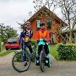 Gemuetliches Blockhaus Am Wald Mit Grossem Garten
